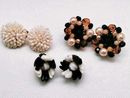 1950s vintage cluster bead clip on earrings x3