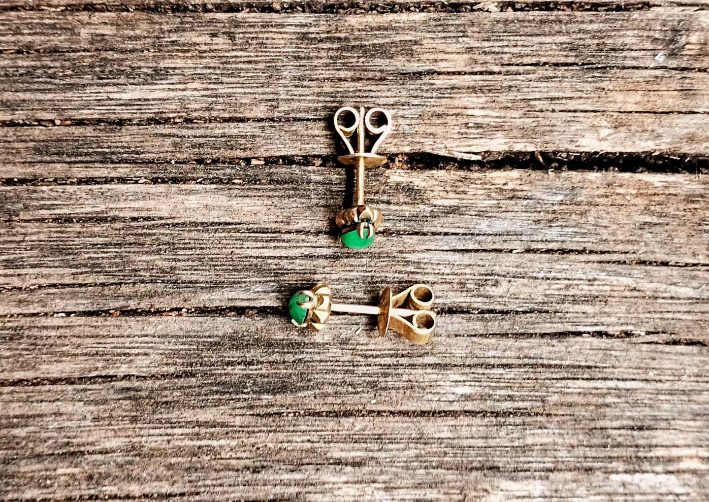 Vintage 9ct gold and Jade stud earrings