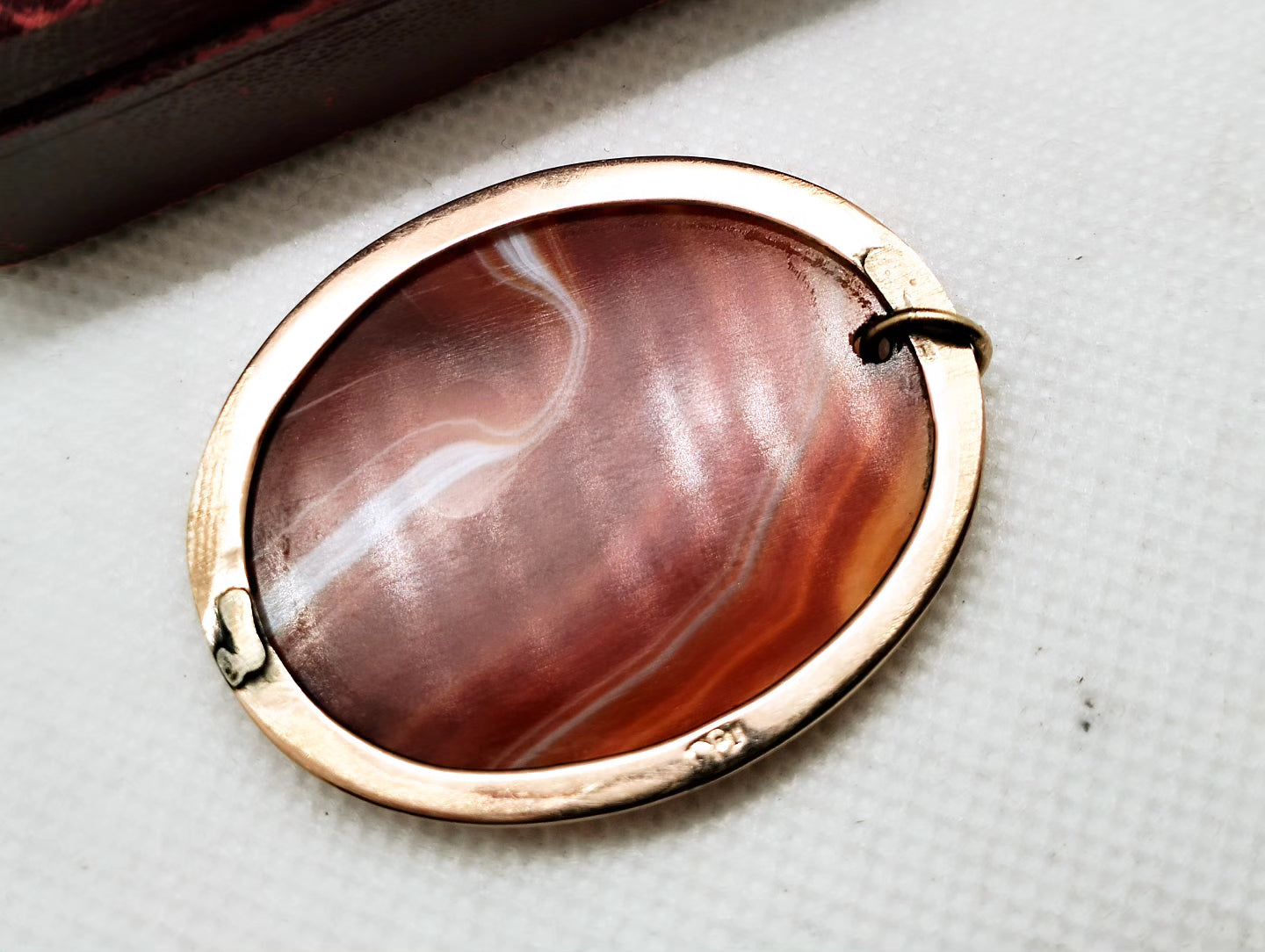 Antique 9ct rose gold banded agate conversion pendant