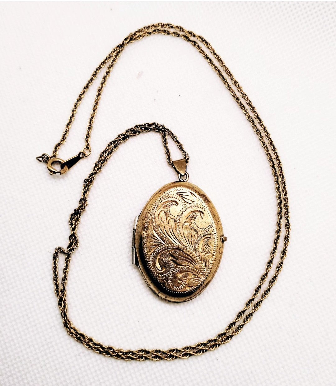 Vintage 9ct gold lined Scandia locket - Australian made circa 1960s/70s